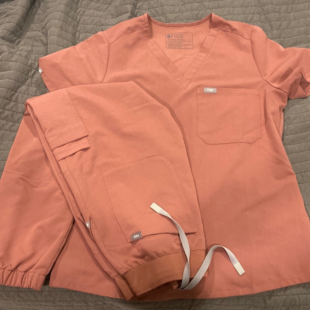 Figs scrub set